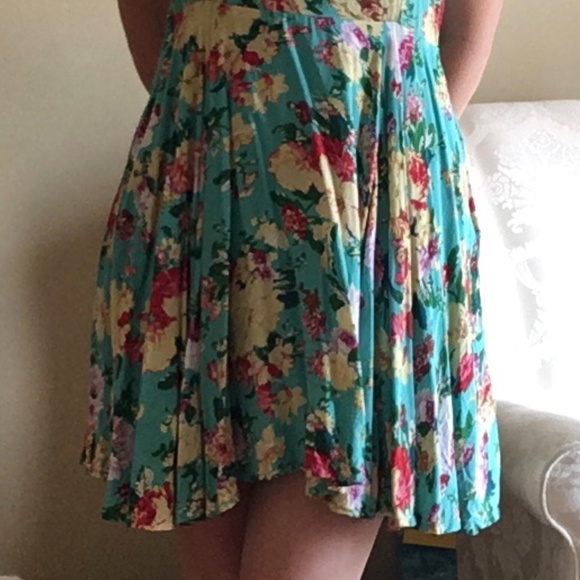 Floral Costa Blanca Dress - Picture 2 of 3